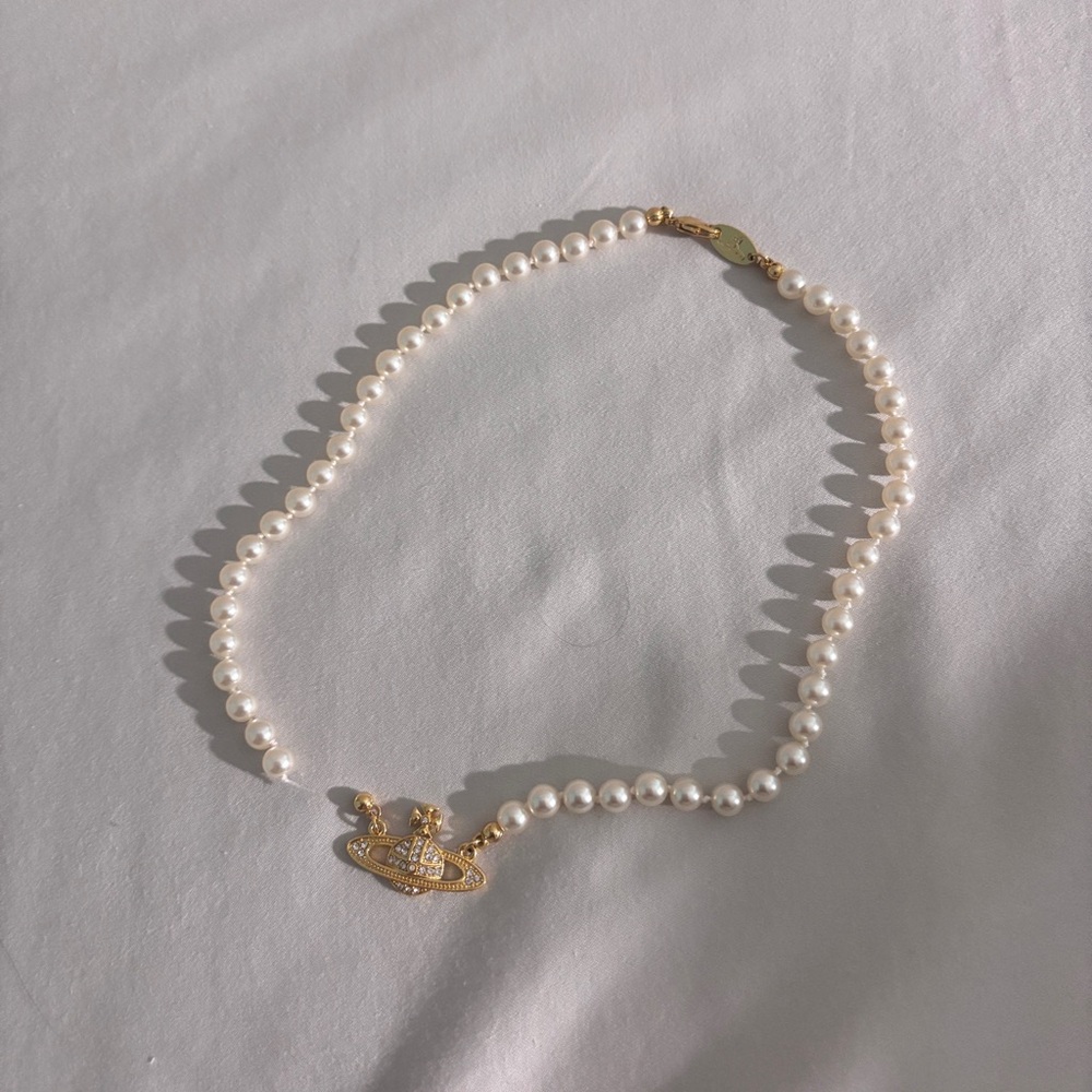 Vivienne Westwood Mini Bas Relief Pearl Choker Gold Necklace